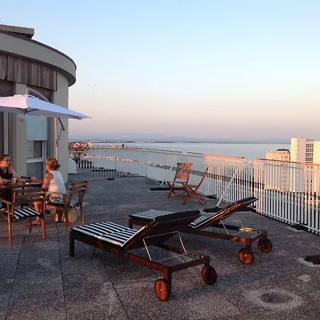 Duna Penthouse Διαμέρισμα *